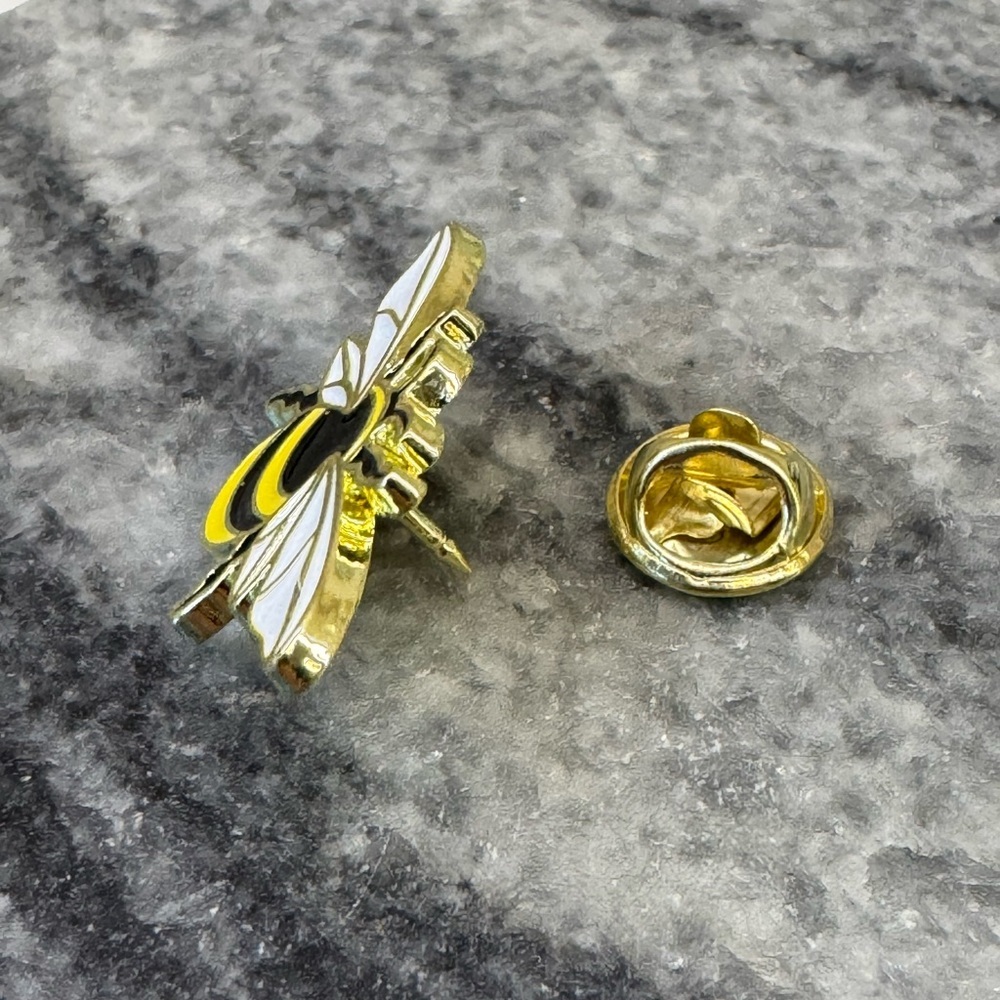 3/$15 Cute Little Honeybee Enamel Pin Brooch - Picture 3 of 6